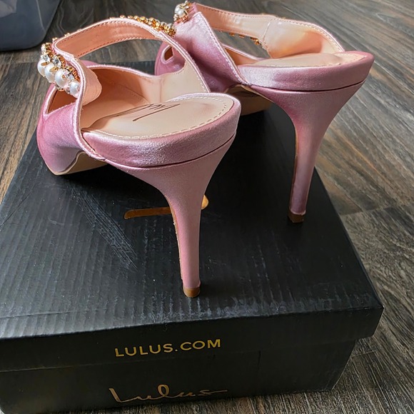 Lulus Sephoraa Rose Gold Satin Pearl Embellished Pointed Toe Mules Size 8.5 - Picture 6 of 8